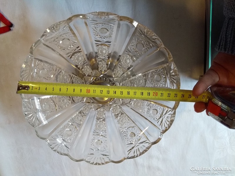 A glass serving bowl with a noble and valiant coat of arms with a silver base is rare!!!!!!!!