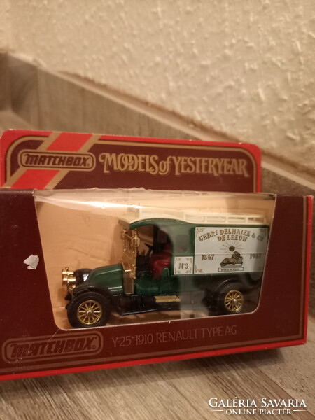 1984 matchbox models of yesteryear small car (y-25 reanult)