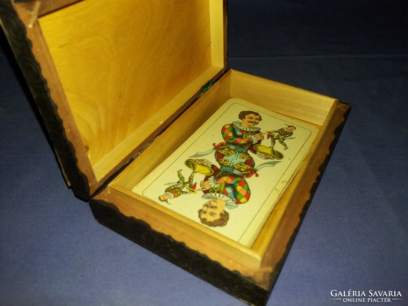 Beautiful antique bronze relief hunting scene box / card box 14 x 11 x 4.5 cm according to pictures