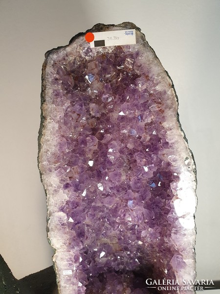 Amethyst mineral geode 34 kg
