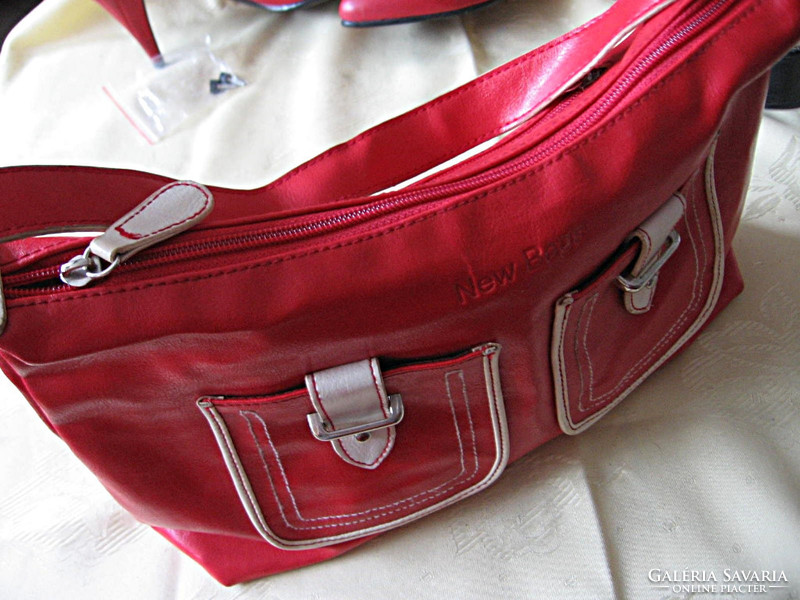 Small retro cute red imitation leather bag