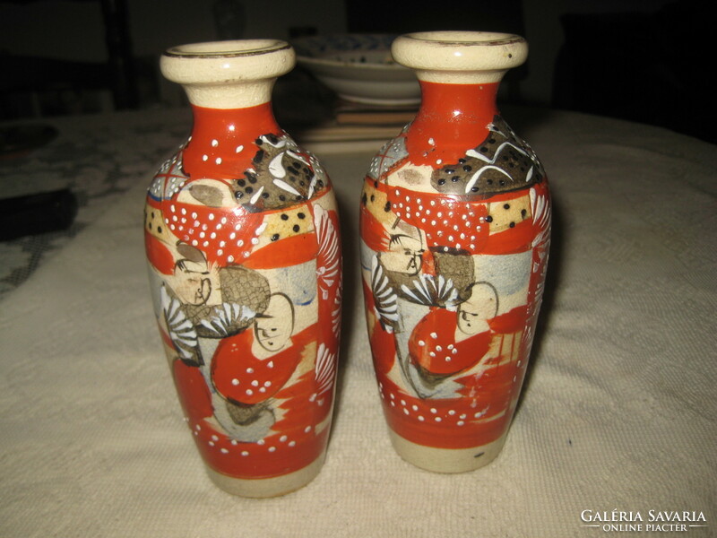 Japán , kézi festésű váza pár , 16 cm