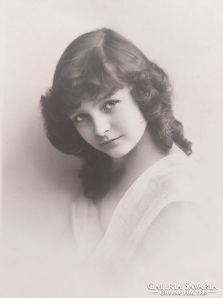 Old postcard 1916 female photo postcard