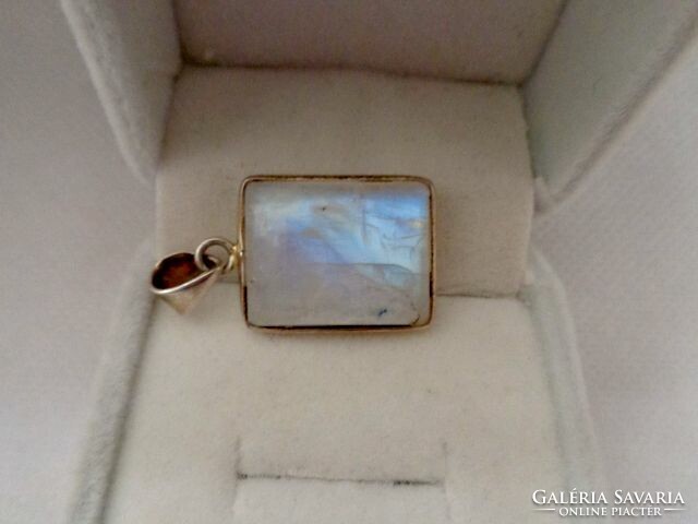 Silver moonstone square pendant