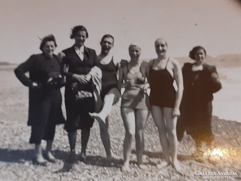 Régi fotó 1938 vintage csoportkép tengerpart strand fénykép