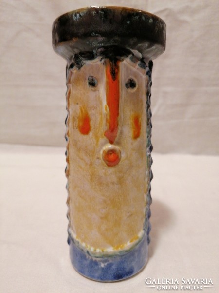 Ceramic vase of Elizabeth of Forizna