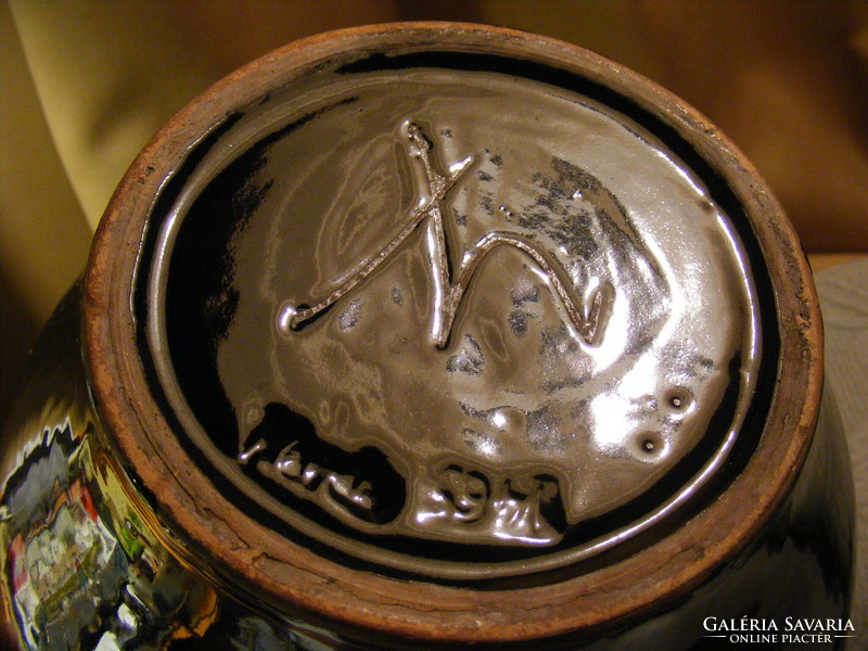 Karda black glazed ceramic vase