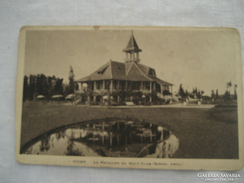 Vichy - le pavillon du golf club