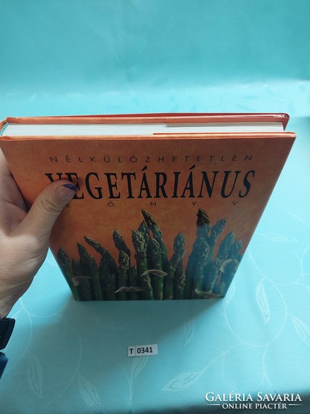 T0341 Nélkülözhetetlen vegetáriánus könyv