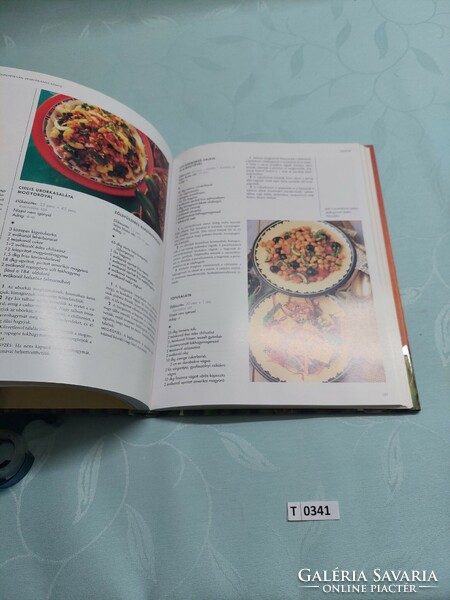T0341 essential vegetarian book