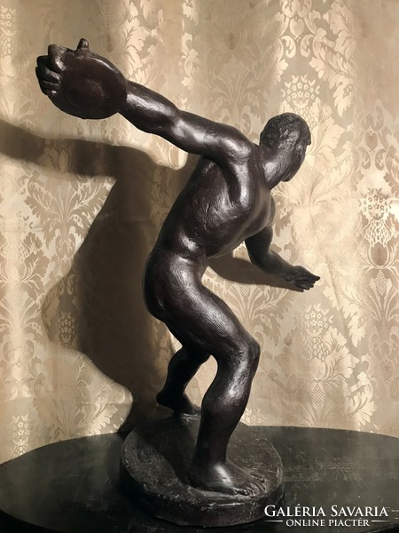 János Sóváry: discus thrower!