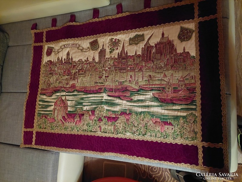Wall covering tapestry