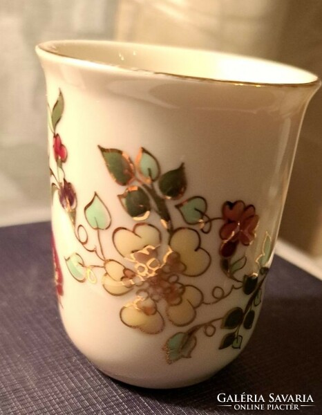 Zsolnay butterfly pattern vase (small 1mm wear on the rim) size: 7 cm high.