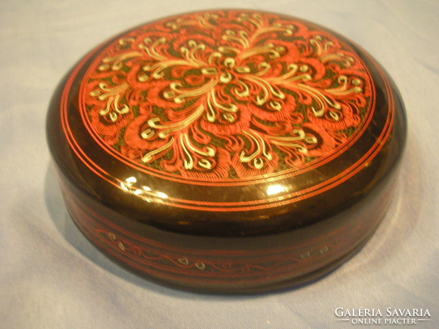 Lacquered vinyl glass tasteful coasters in a box of 6 brightly colored flawlessly varnished.