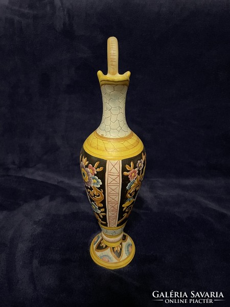 A numbered, Deruta majolica vase