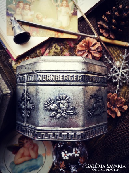 Antique gingerbread box Nuremberg