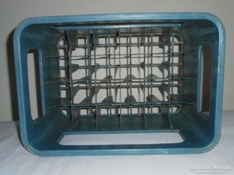 Retro blue-blue mineral water plastic compartment - for 24 x 0.2 L bottles
