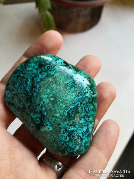 Chrysocolla with malachite, mineral crystal