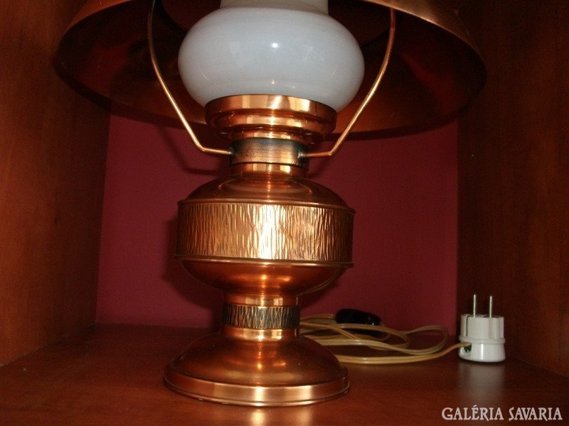 Iparművészeti réz asztali lámpa