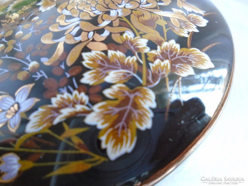 Rendkivüli szépségű keleti virágos  vastag porcelán bonbonier.