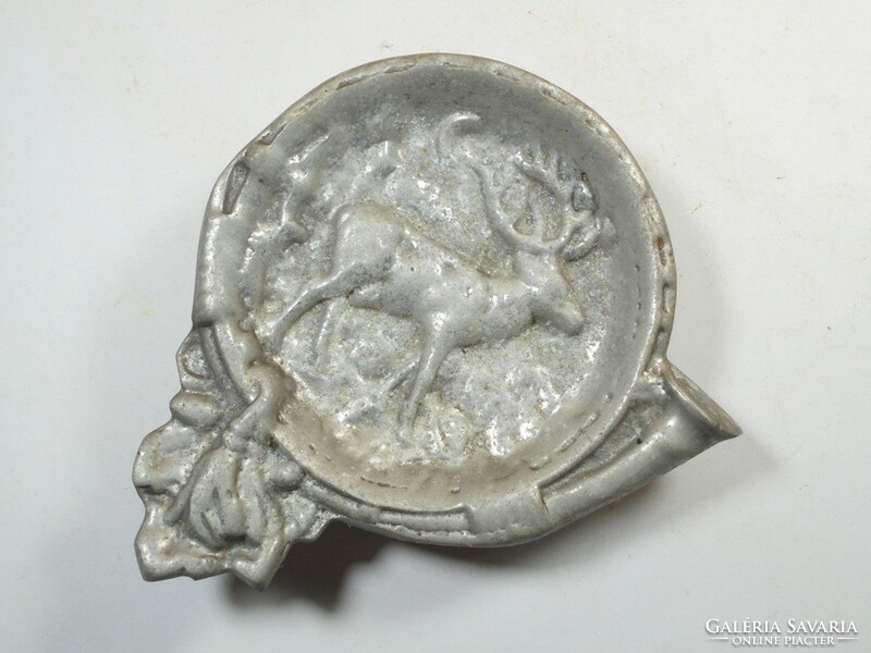 Old aluminum hunter hunting ornament relief - deer hunting relic