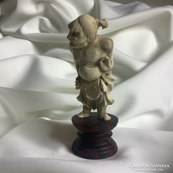 Faragott agancs japán netsuke necuke okimono Miniatűr faragás Feng Shui Kínai Keleti Horoszkóp