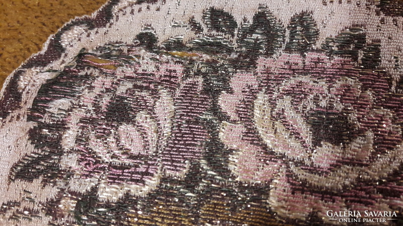 Round tapestry tablecloth pair 1. (L3270)