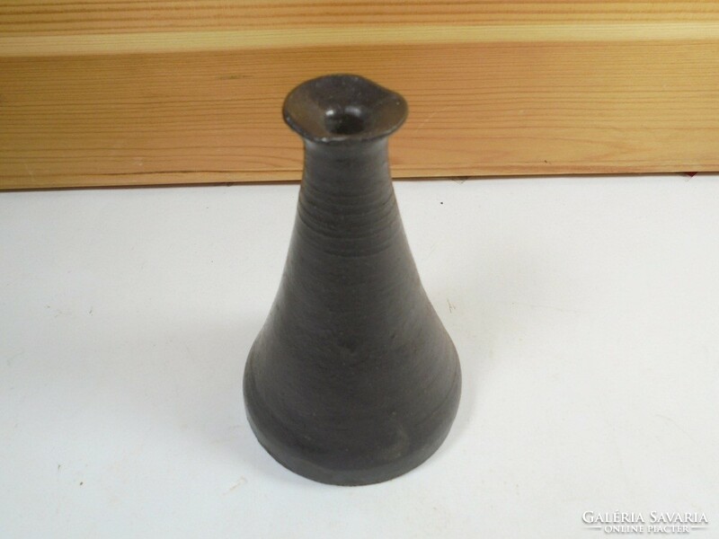 Retro old fiber small small vase marked ceramic - industrial artist - 9.7 cm high