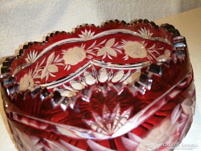 Colored lead crystal table offering, candy holder, decoration.