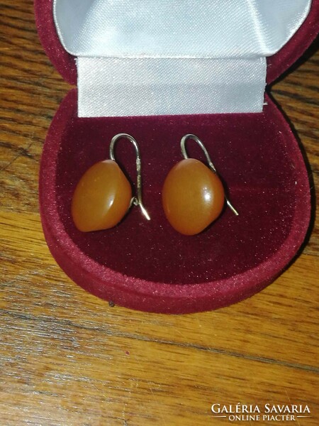 Antique amber earrings with a pair of markings, a beautiful piece