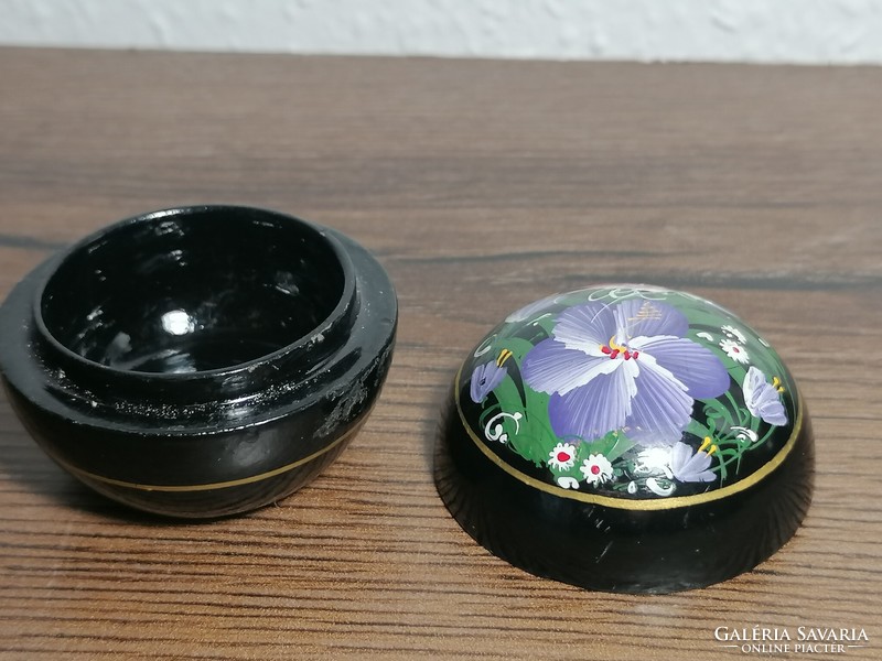 Hand painted black lacquer box with a beautiful flower pattern
