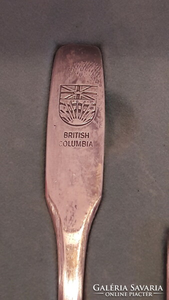 Curiosity: Canadian silver-plated spoon set in box (l3296)