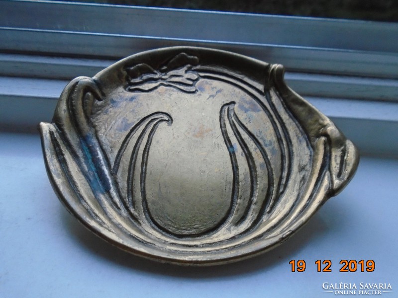 Art Nouveau bronze decorative bowl