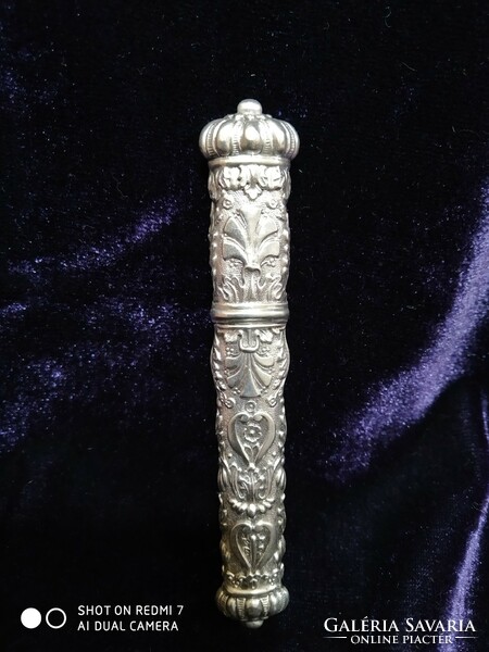 Antik ezüst (800-900) tűtartó az 1900-as évek legelejéről.