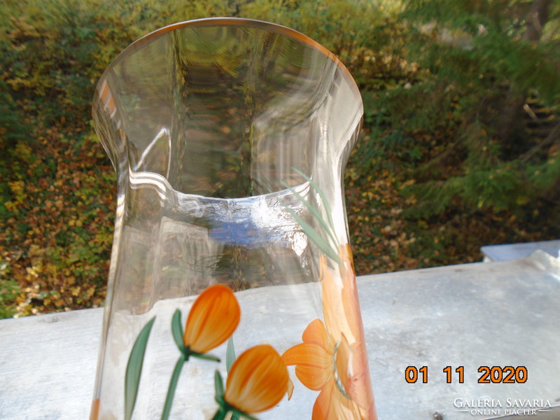 Kézzel festett látványos virágokkal, sokszögletes váza