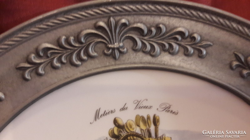 Biedermeier francia porcelán tányér ónkeretben (M3213)