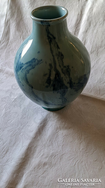 Zsolnay's vase has a blue base glaze