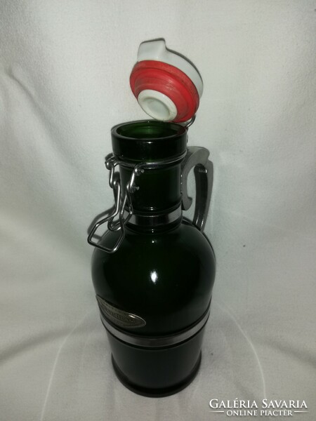 Buckled, 1 l beer bottle, with metal cap