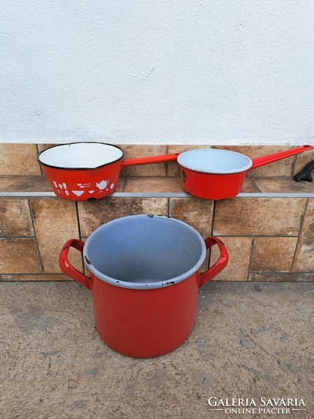 Enamel pot with handle, red village rustic decoration, enamelled