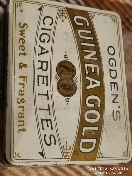 Ogden's guinea gold cigarette metal box