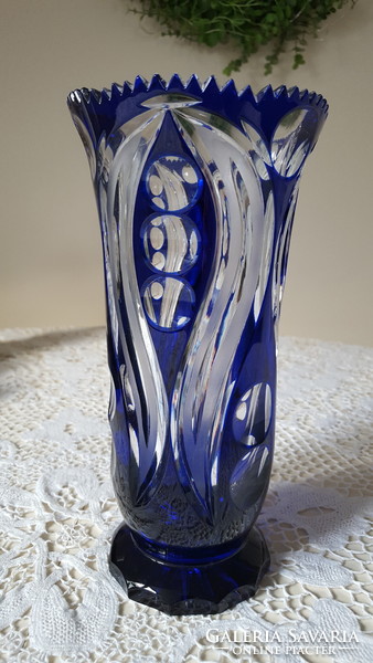 Beautiful, thick blue glass crystal vase 24.5 cm.