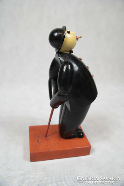 Art deco modiano figure, 1930s, probably made in the workshop of Kiss Erzi