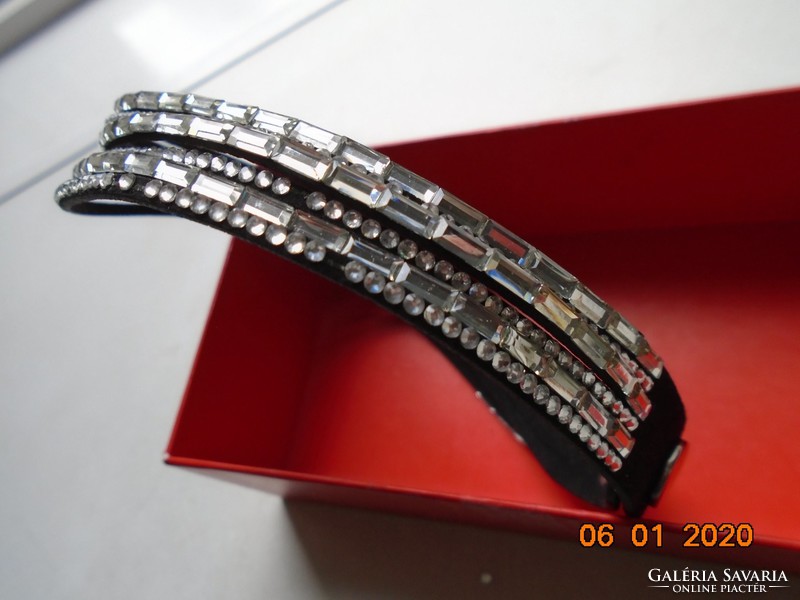 Black wide leather choker with 6 rows of rhinestones and patent lock
