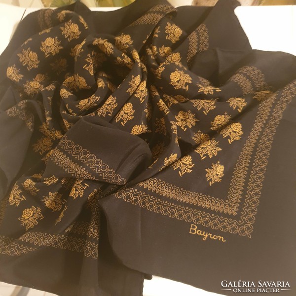 Bayron olasz selyemkendő, fekete-bézs, virág mintás