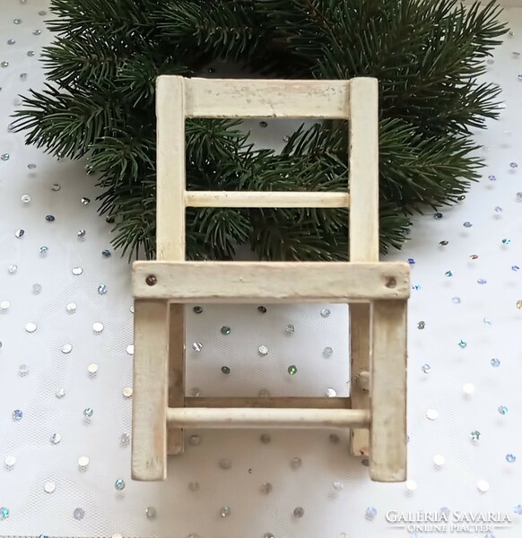 Dollhouse wooden chair 7.5X13cm
