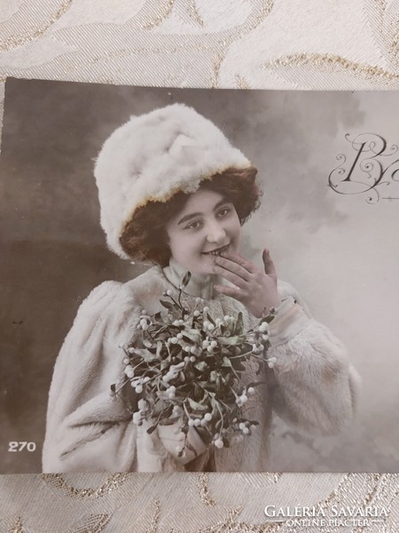 Régi újévi képeslap 1910 női fotó levelezőlap fagyöngy