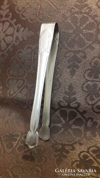 Old metal sugar tongs (m3282)