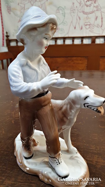 Régi, Román, CROWN REGENT,  finom porcelán figura. Fiú kutyával nipp.