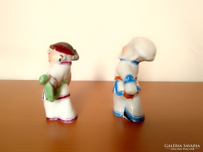 Régi antik orosz ?iparművész kézzel festett porcelán figura szobor táncoló pár népviselet ritka nipp