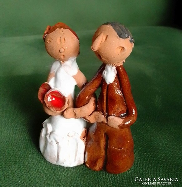 Iparművész kerámia figura szobor házaspár jegyespár esküvő menyasszony vőlegény jegy- nászajándék